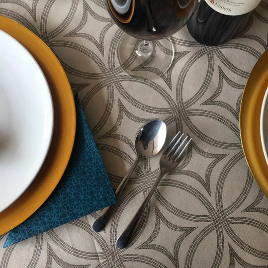 Mantel Sicodélico Beige | Antimanchas Casa Guapa