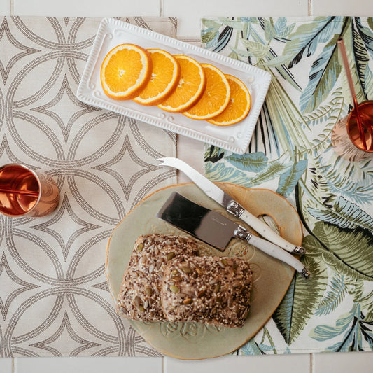 Set de Individuales Reversibles Hojas Verdes & Sicodélico Beige Casa Guapa