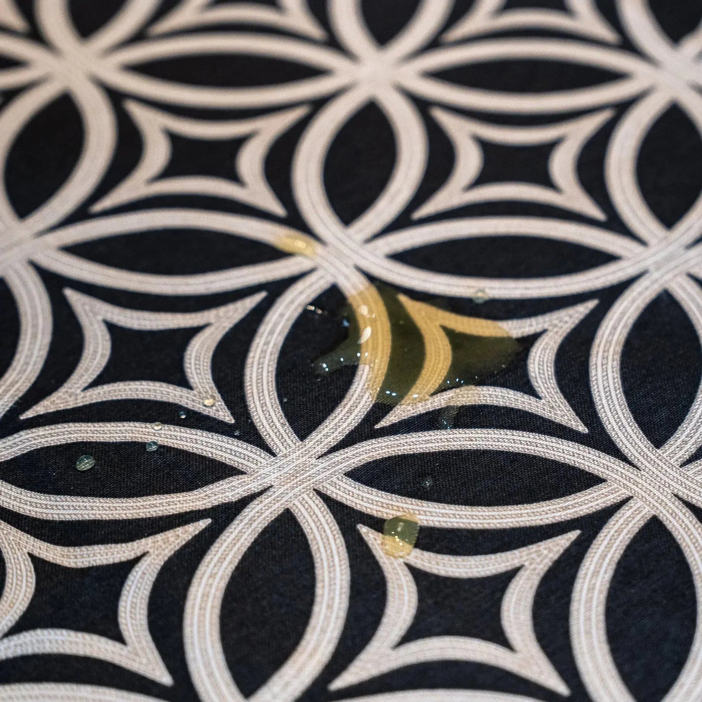 Funda de Cojín Sicodélico Negro Casa Guapa