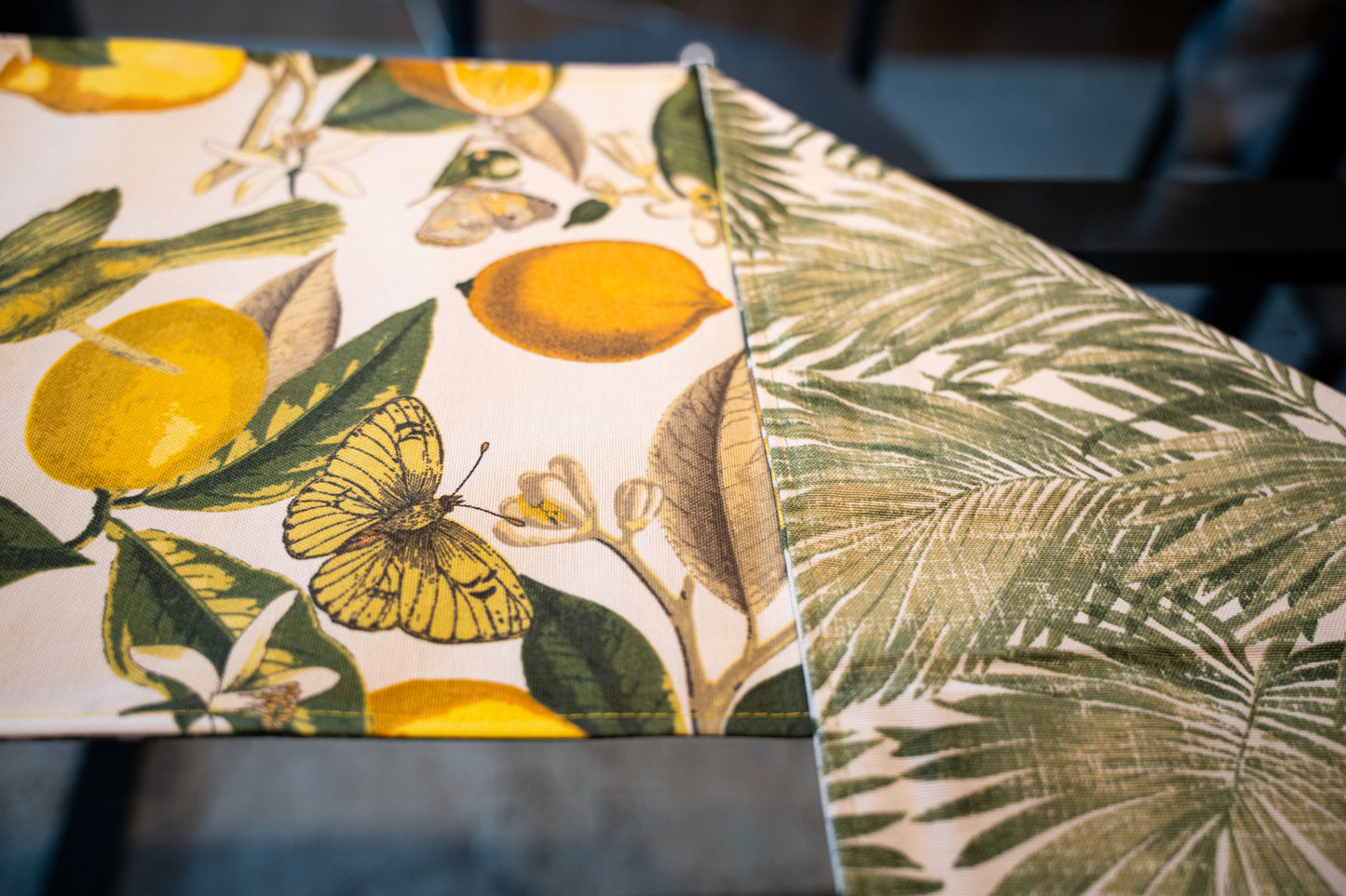 Caminito Reversible Limones & Palmera Verde