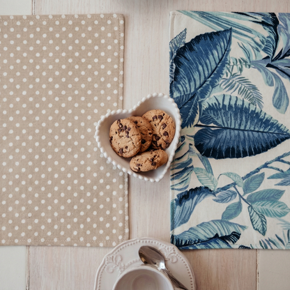 Set de Individuales Reversibles Hojas Azules & Puntos Beige