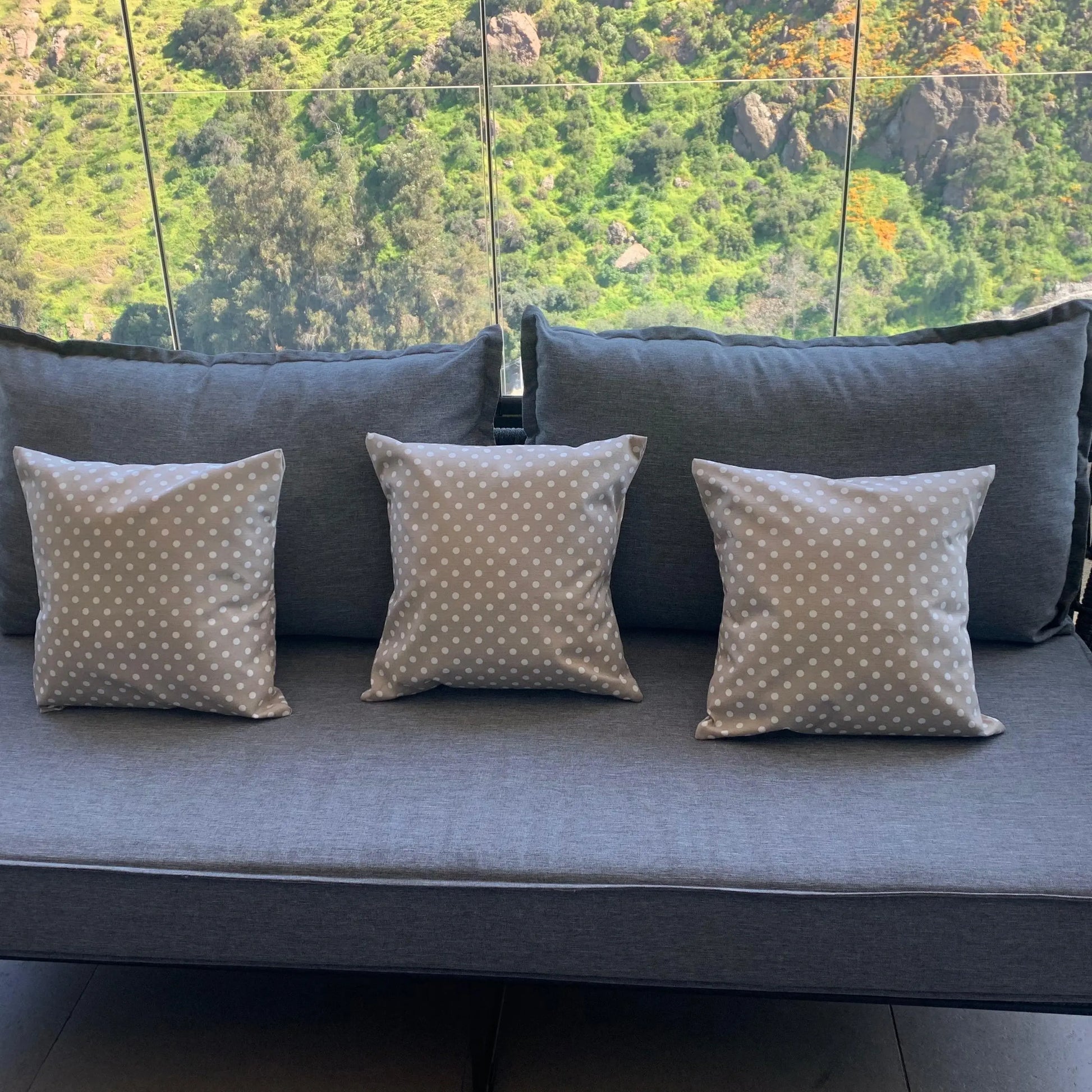 Funda de Cojín Puntos Beige Casa Guapa